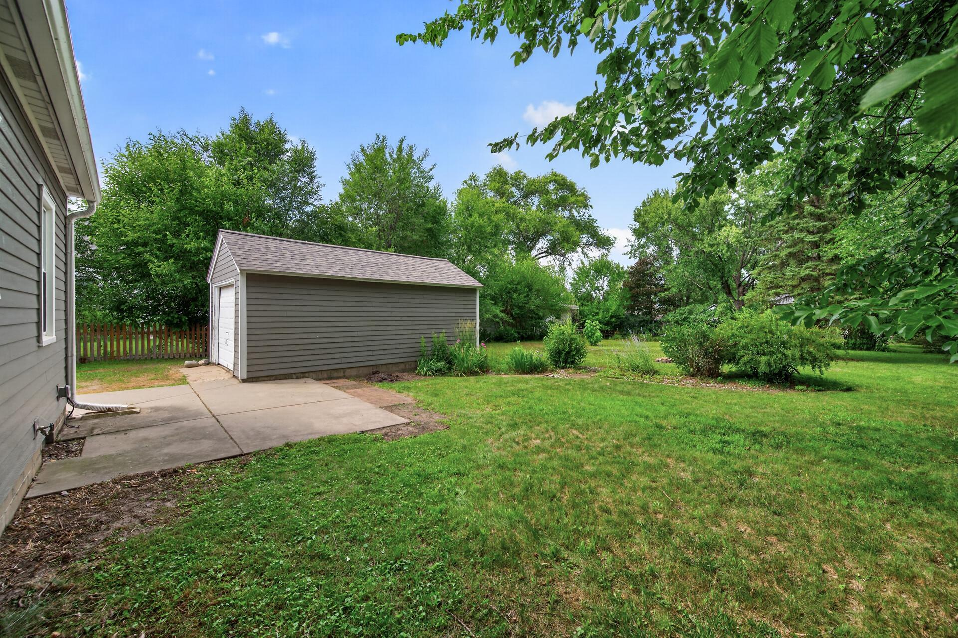 Detached Garage