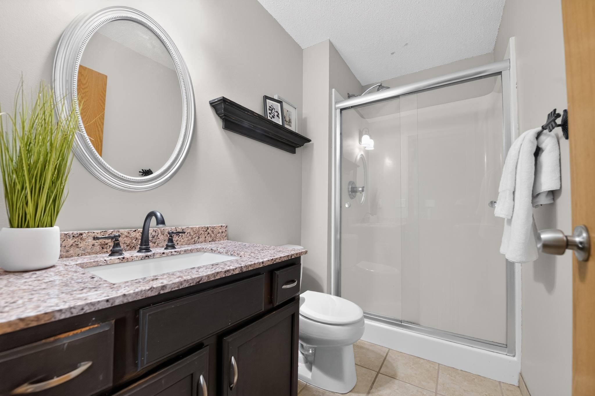 26_16755_Firestone_Way-Bathroom-7235.jpg