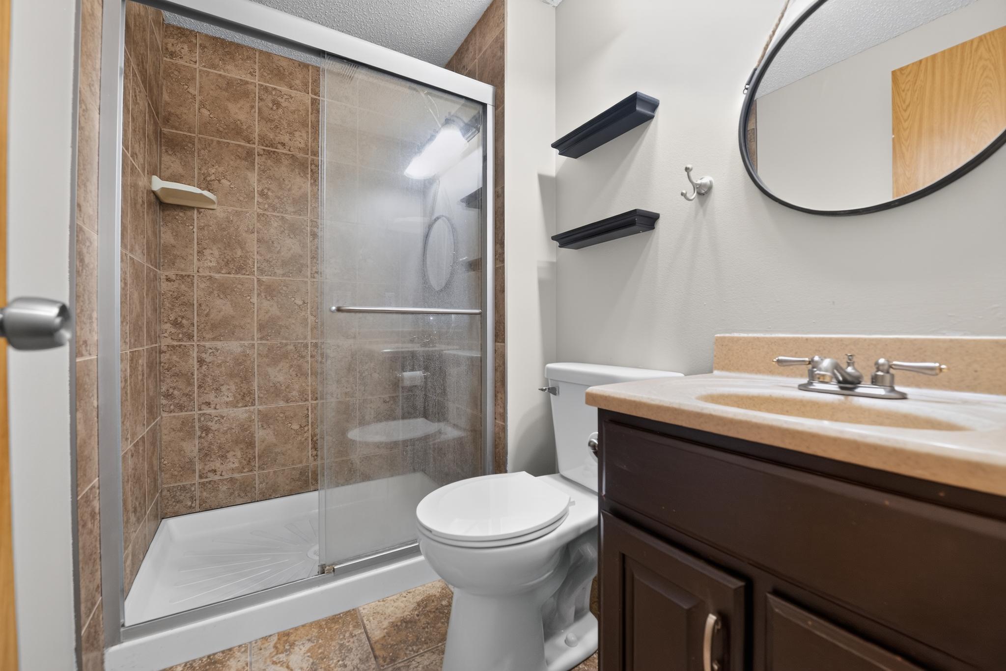 25_16755_Firestone_Way-Bathroom-7217.jpg