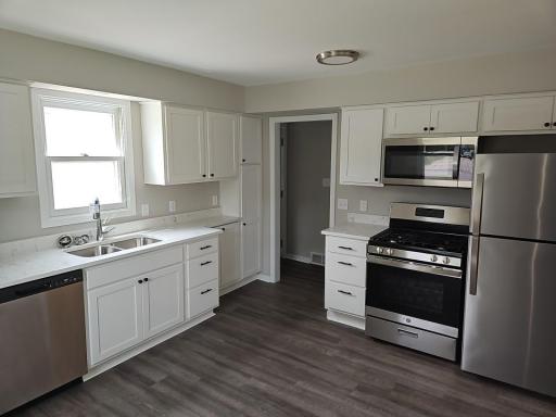 1131 80th Avenue NE, Minneapolis, MN 55432
