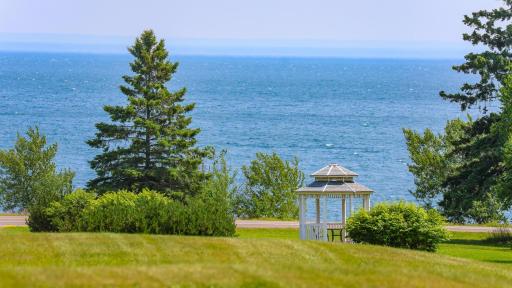 9000 Congdon Boulevard, Duluth, MN 55804