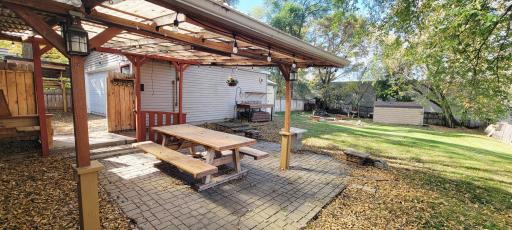1418 Central Avenue N, Faribault, MN 55021