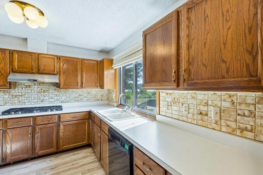 340 Inland Lane N, Plymouth, MN 55447