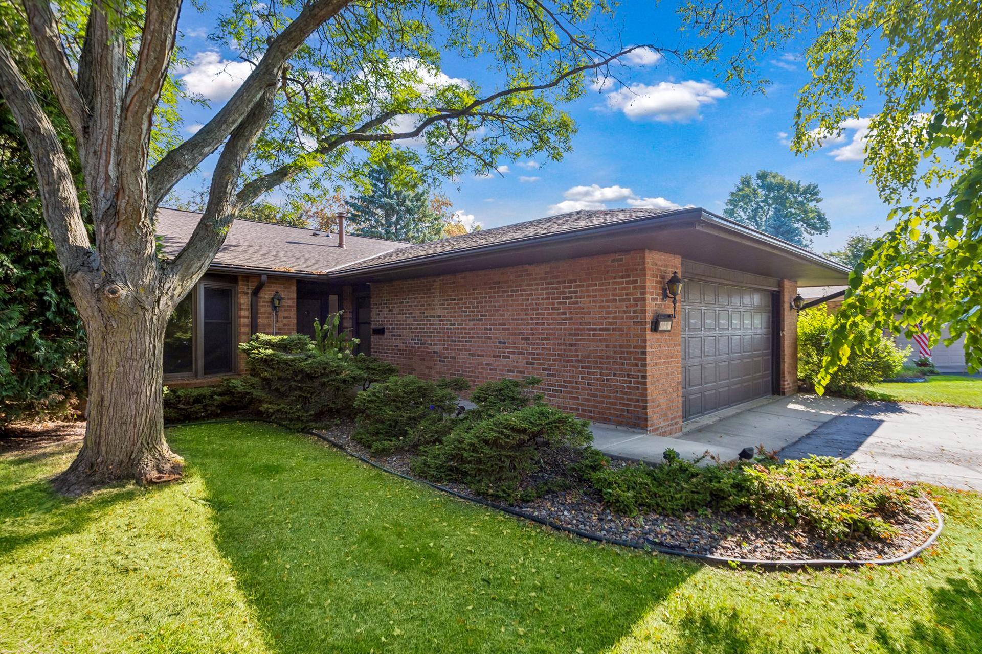 Property photo for 340 Inland Lane N, Plymouth, MN 55447