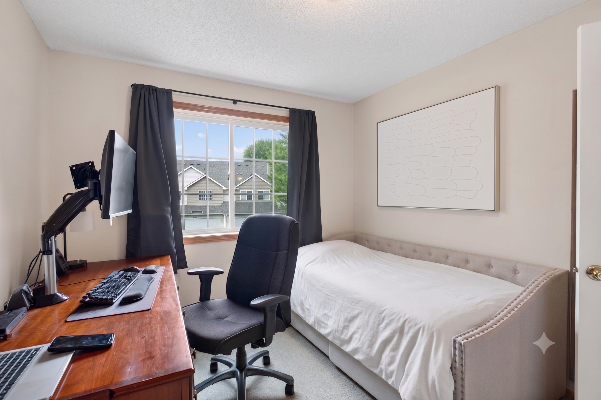 Upper level: bedroom 3
