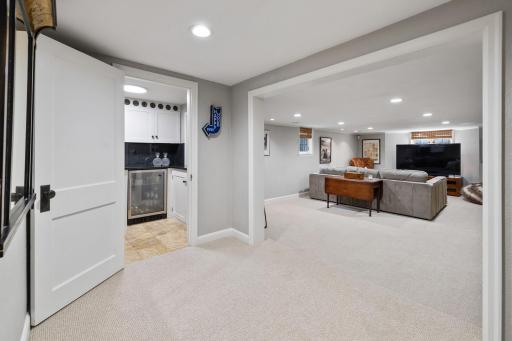 4300 Sunnyside Road, Edina, MN 55424