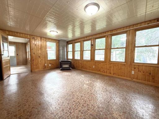 101 E Birch Avenue, Frazee, MN 56544