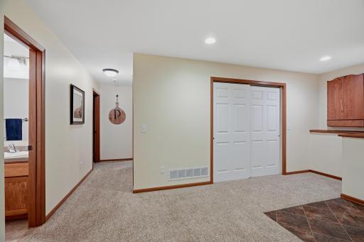 2000 119th Avenue NE, Minneapolis, MN 55449