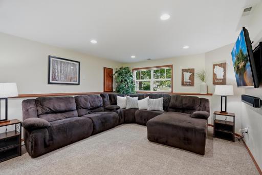 2000 119th Avenue NE, Minneapolis, MN 55449