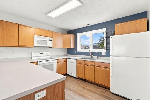 Kitchen 2.jpg