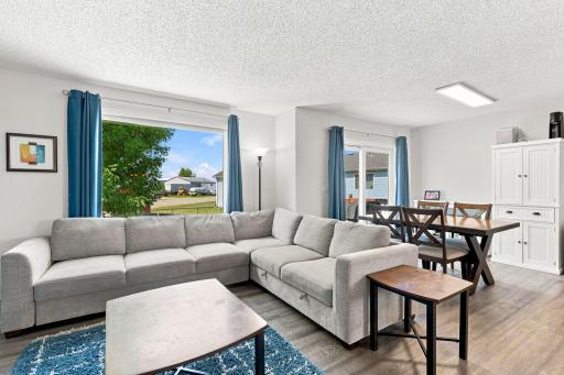 Living Room 2.jpg