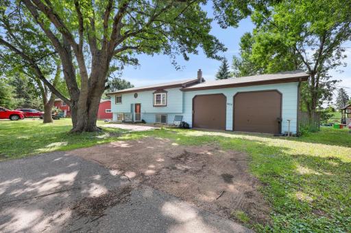 Both garage doors have extra height - nice!