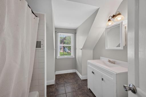 760 Nebraska Avenue E, Saint Paul, MN 55106