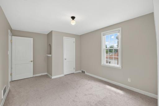 760 Nebraska Avenue E, Saint Paul, MN 55106