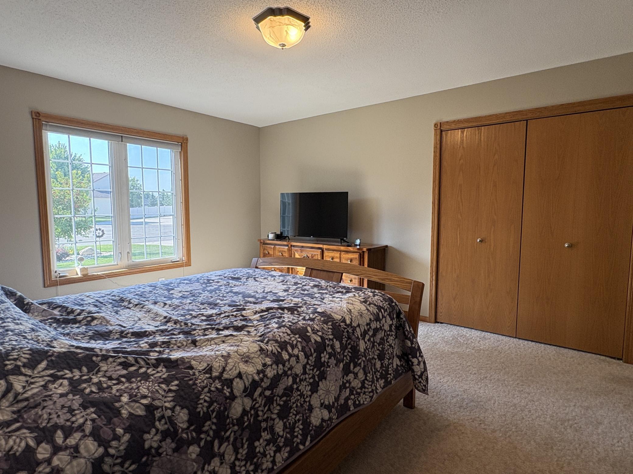 Bedroom 2 12 X 16 Feet.JPG