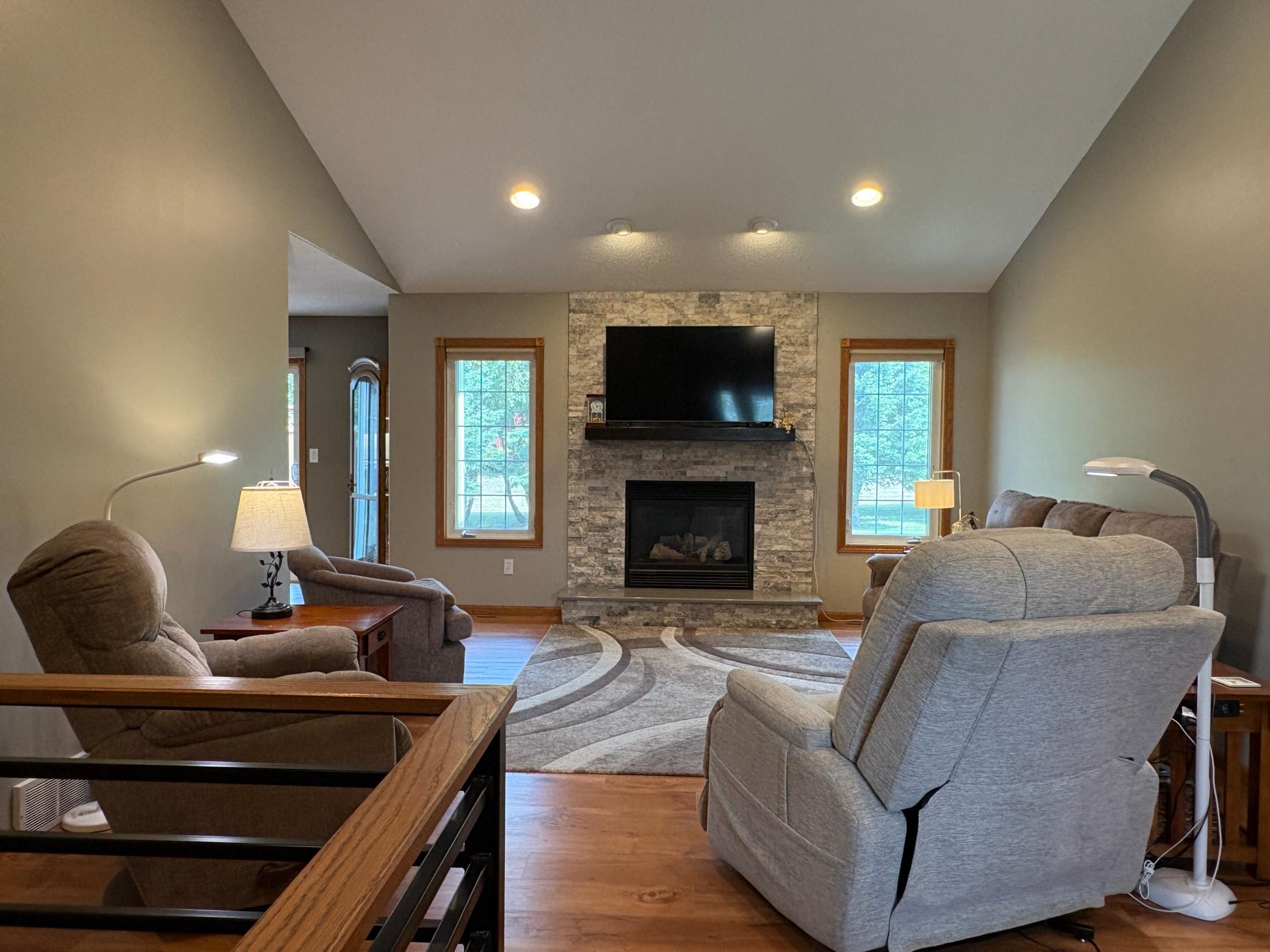 Gas Fireplace.JPG