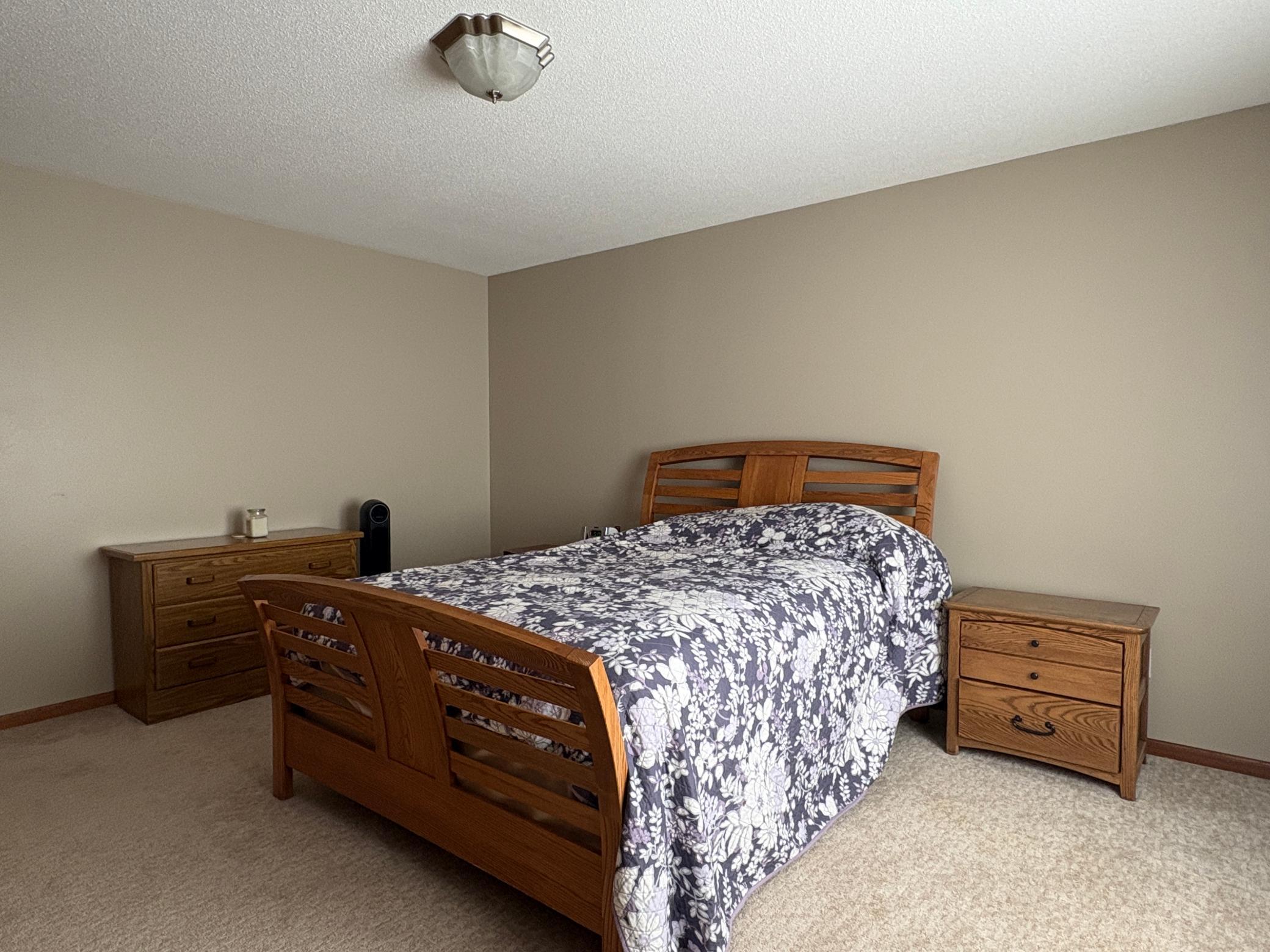 Bedroom 2.JPG