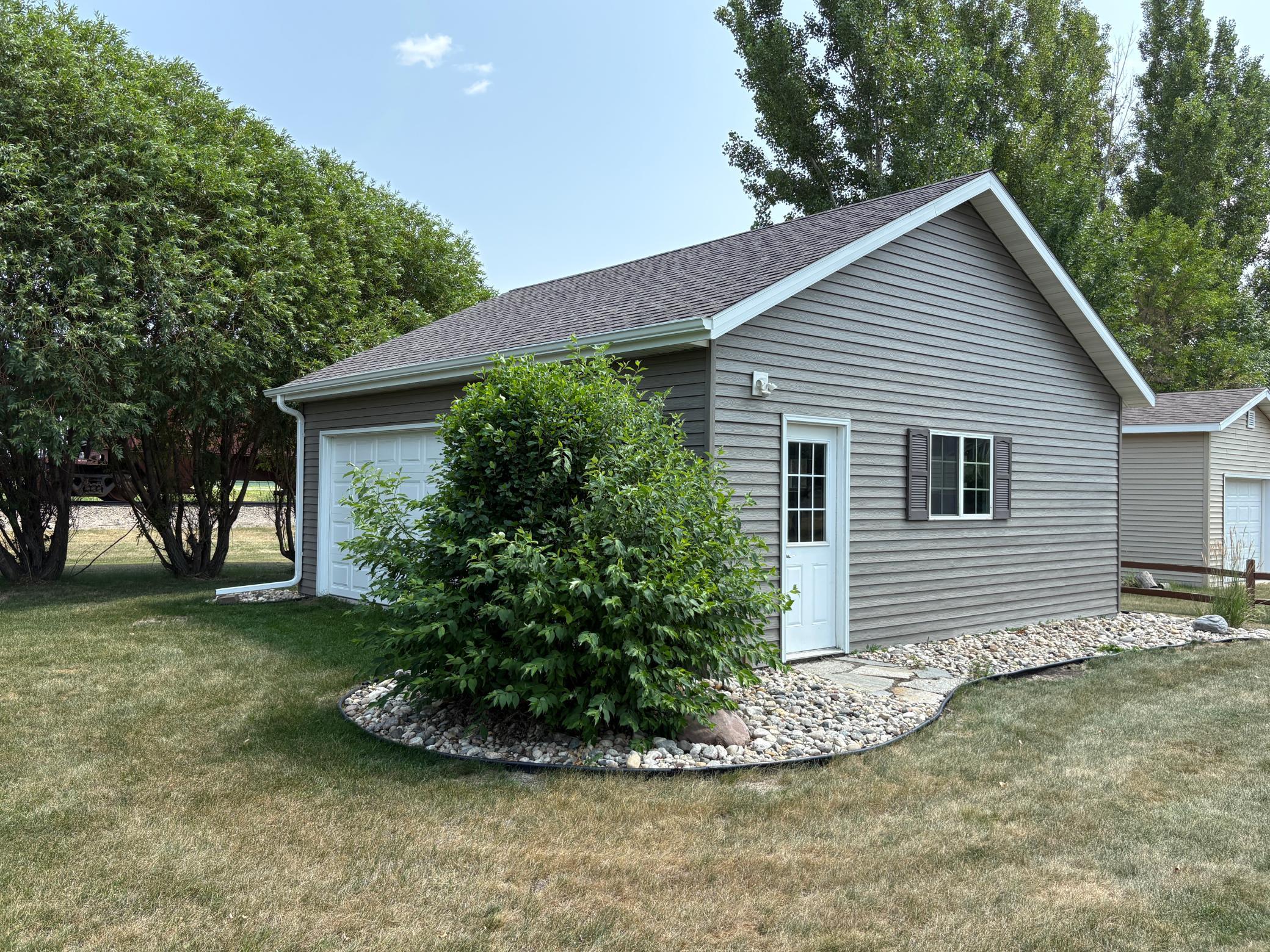 24 X 26 Back Yard Garage.JPG
