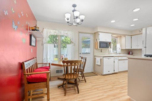 1065 Sherwood Street SE, Hutchinson, MN 55350