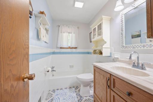 1065 Sherwood Street SE, Hutchinson, MN 55350