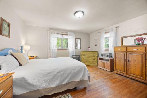 1065 Sherwood Street SE, Hutchinson, MN 55350