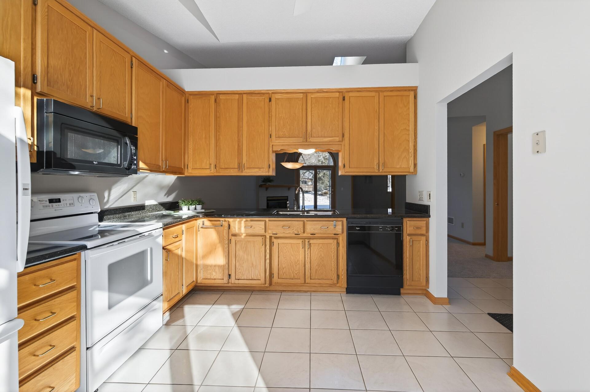 another view of kitchen.jpg