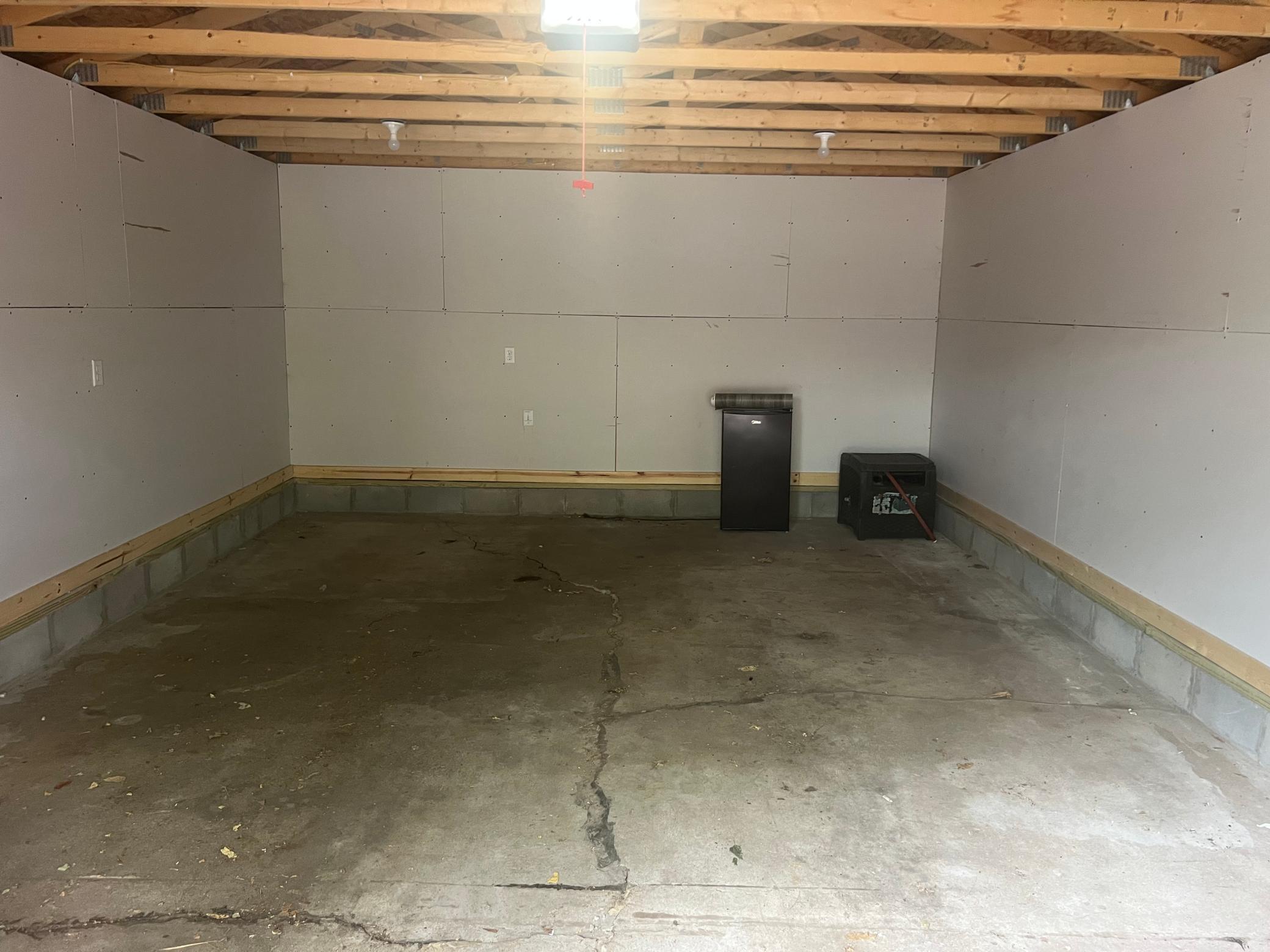 Garage 2.jpeg