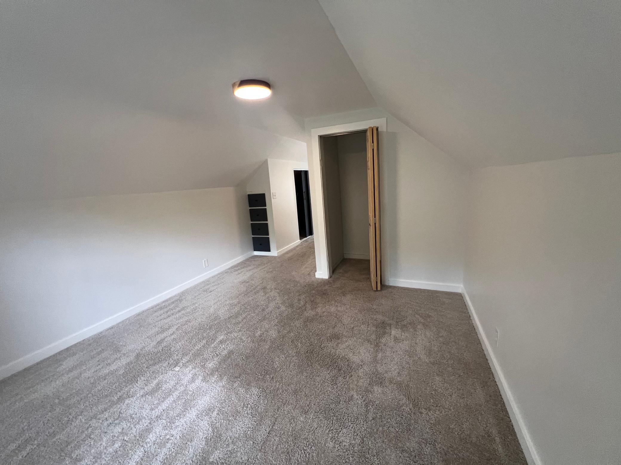 UL bedroom 2.jpeg