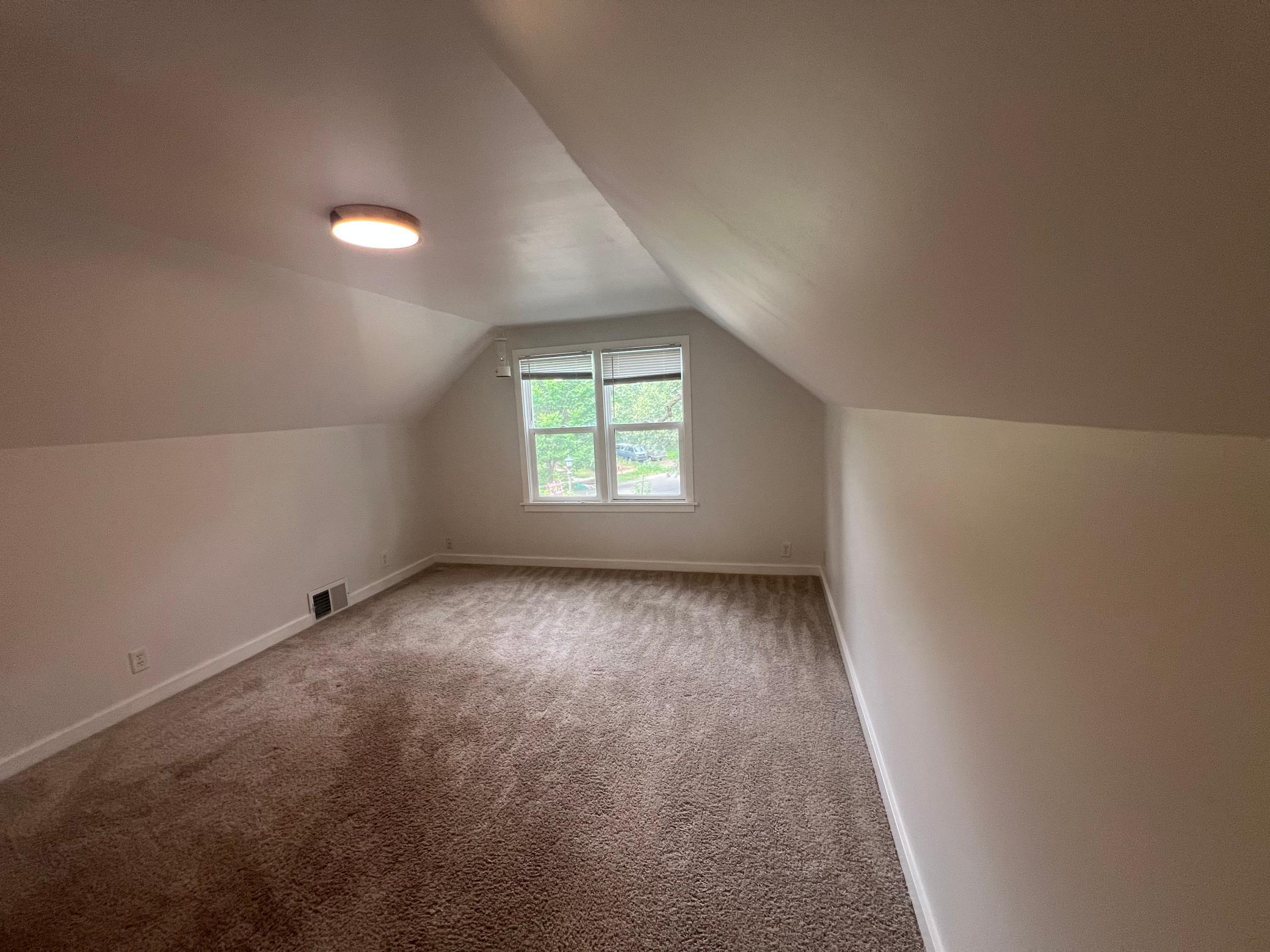 UL bedroom 3.jpeg