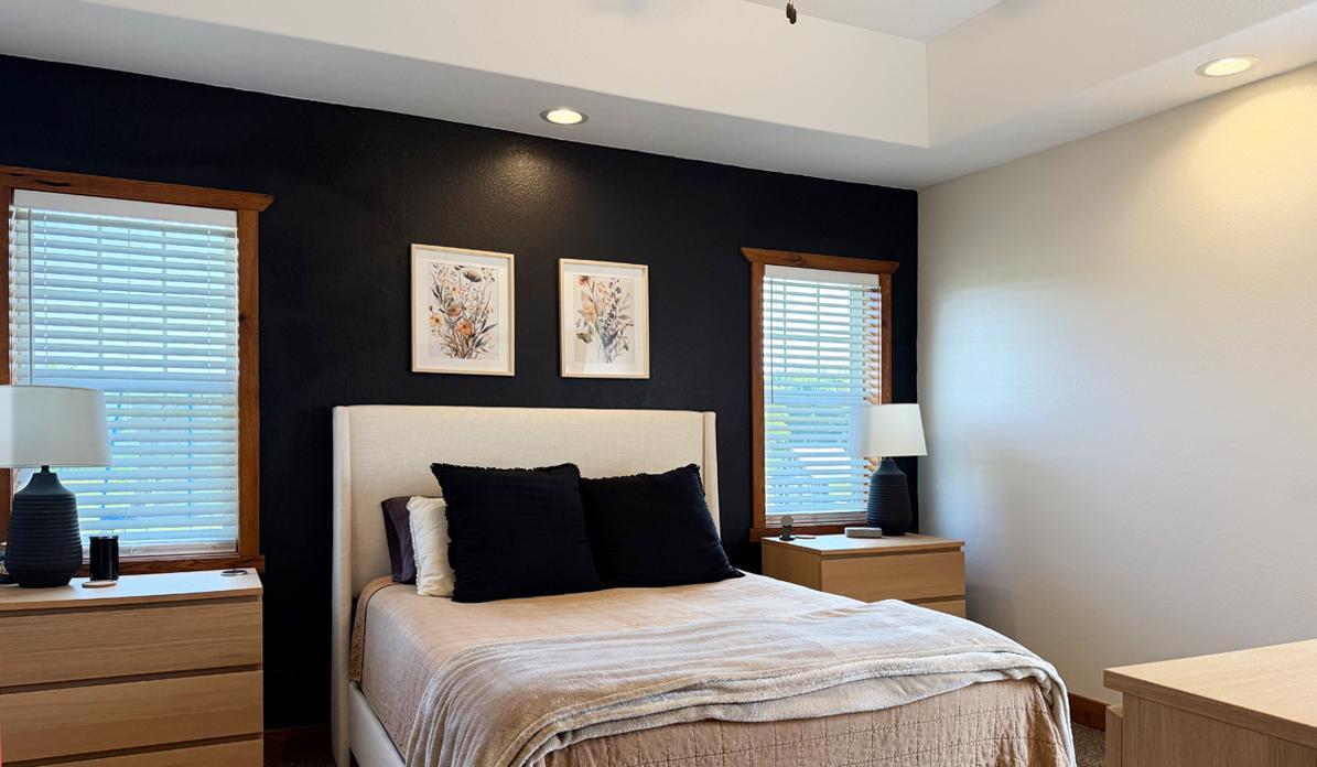20 PrimaryBedroom1.jpg