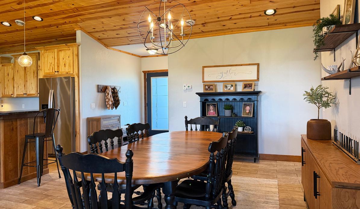 10 DiningRoom3.jpg