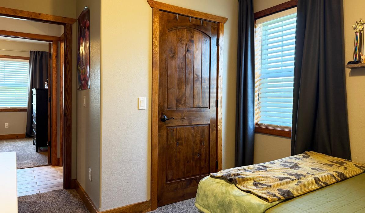 28 3Bedroom2.jpg