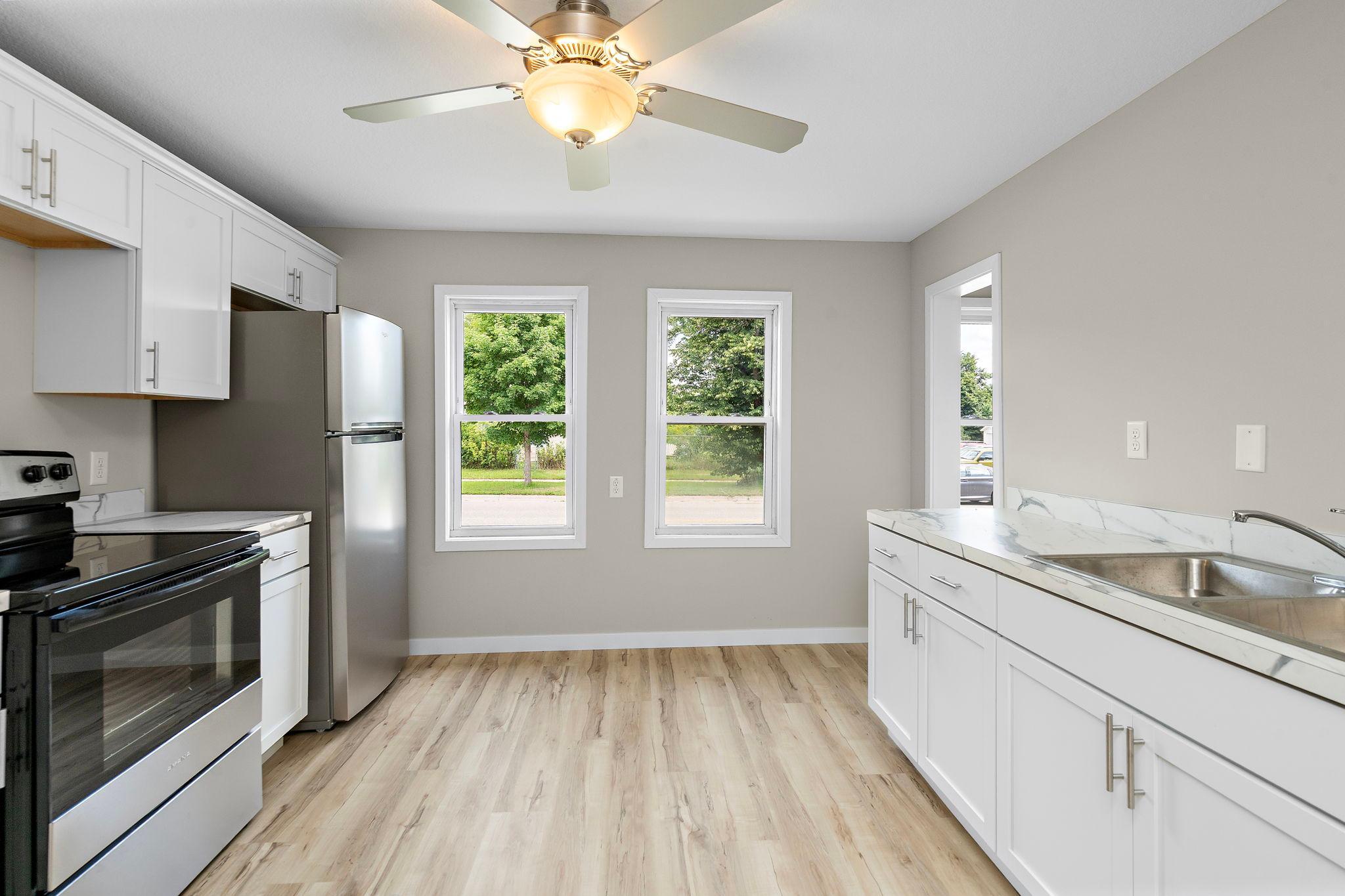 11-web-or-mls-205-adams-st-se.jpg