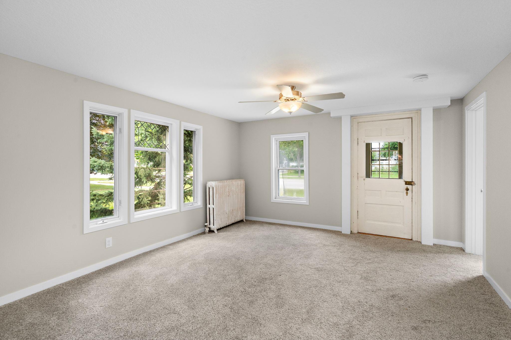 3-web-or-mls-205-adams-st-se.jpg