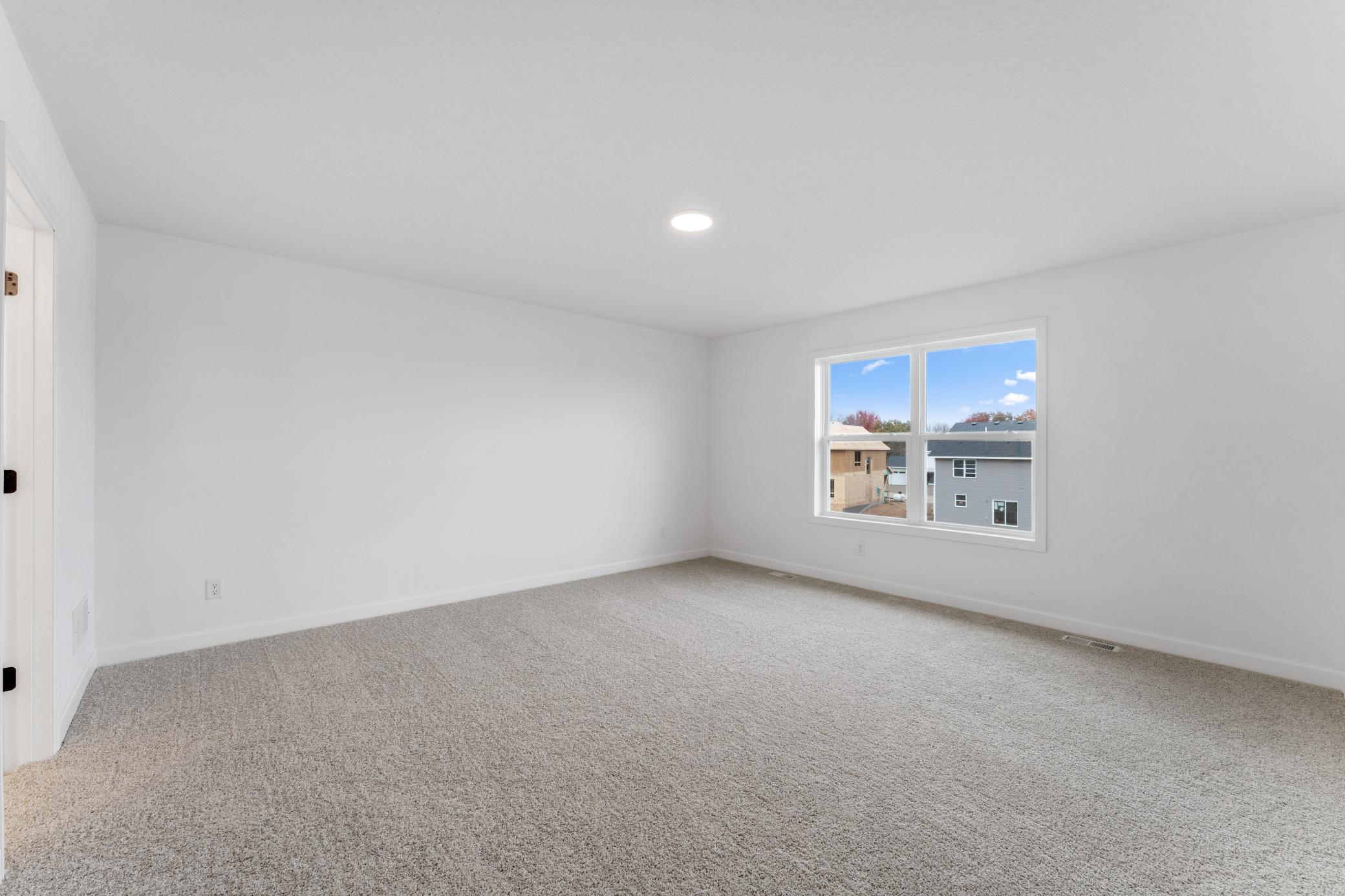 (Photo of an inventory home, actual homes finishes will vary)