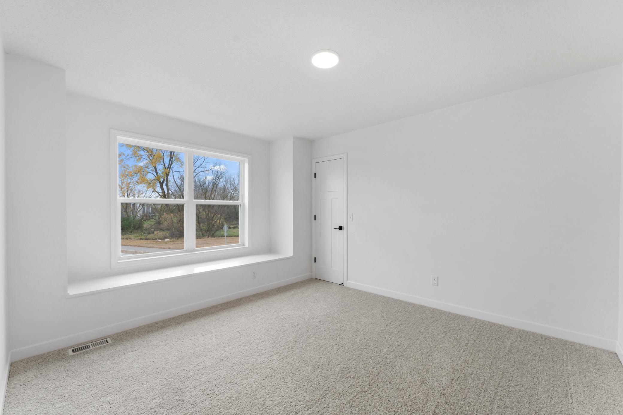 (Photo of an inventory home, actual homes finishes will vary)
