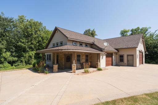 Looks like another house, doesn't it? This is actually a workshop, garage and studio