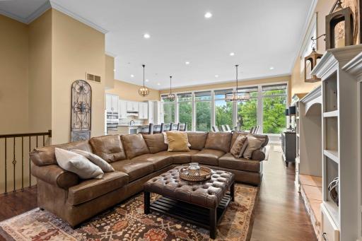 One-level living with style, elegant design, room for guests in a spectacular location.