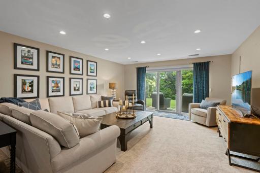 Walkout basement offers great space for entertaining while living on the main level. Walkout to treed backyard and easily jump on walking trails around Earley Lake.