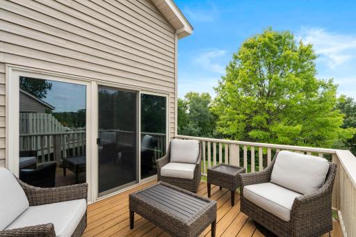 1427 Summit Shores Drive, Burnsville, MN 55306