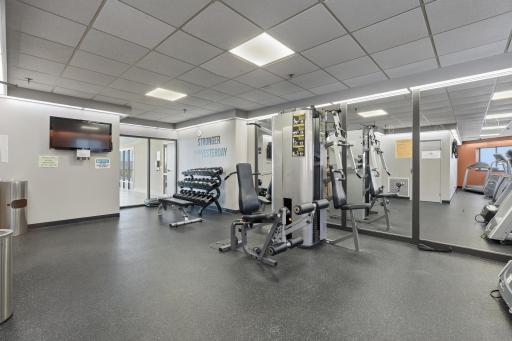 GYM The Pointe Condominiums St Paul, MN, USA.jpg