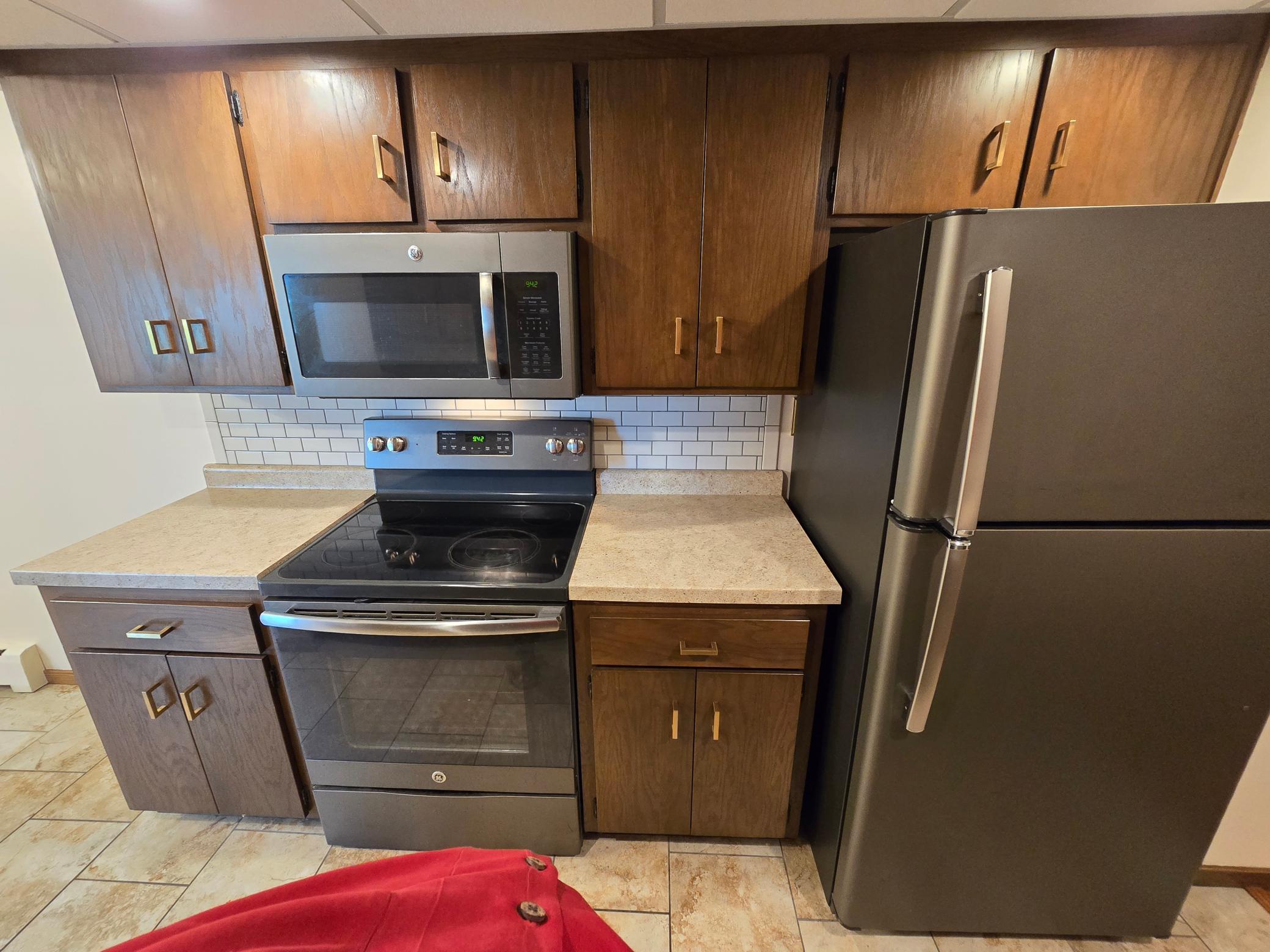 KITCHEN - (25).jpg