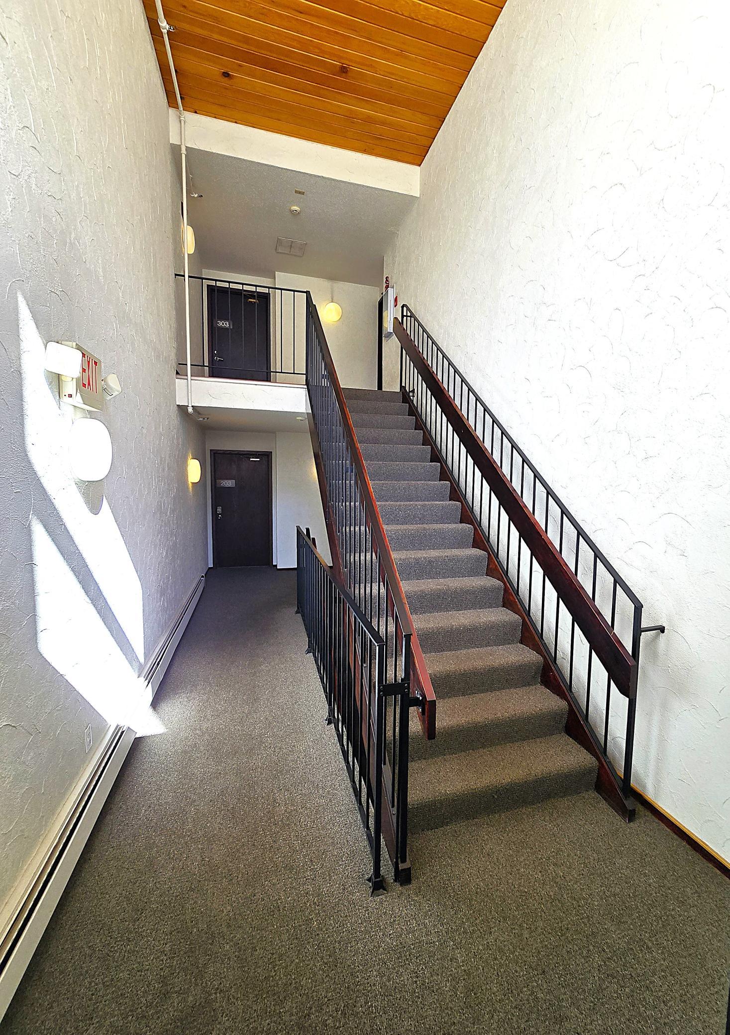 LOBBY - (2).jpg