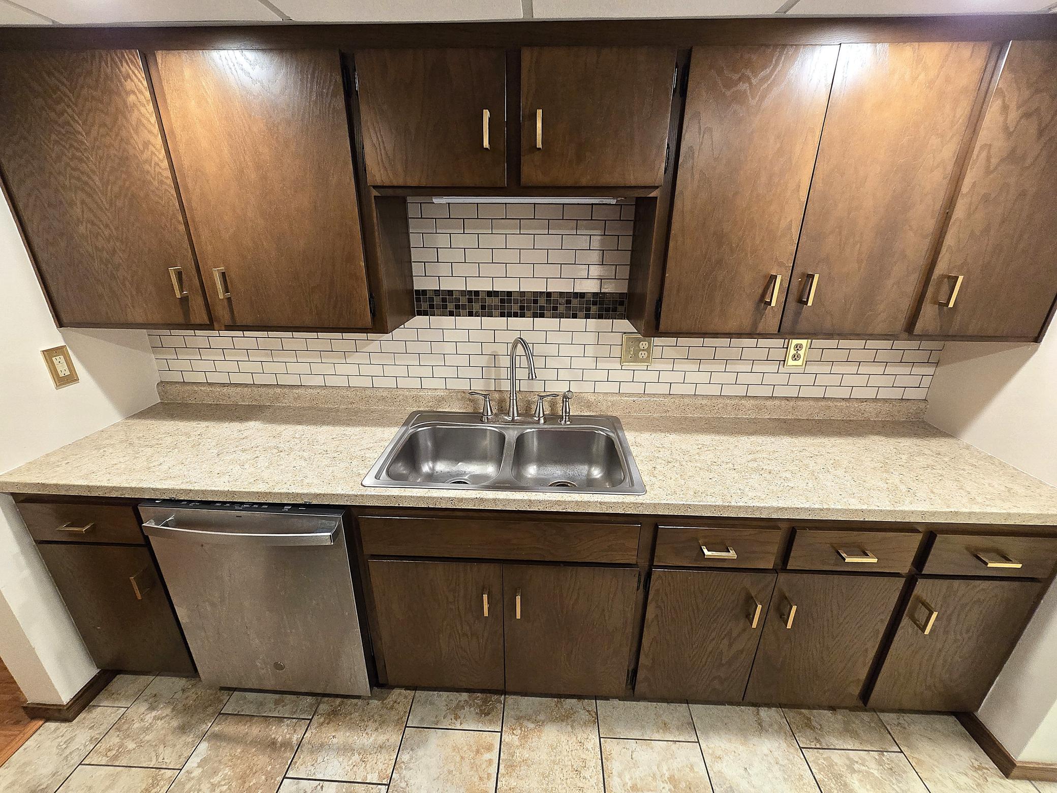 KITCHEN - (28)b.jpg