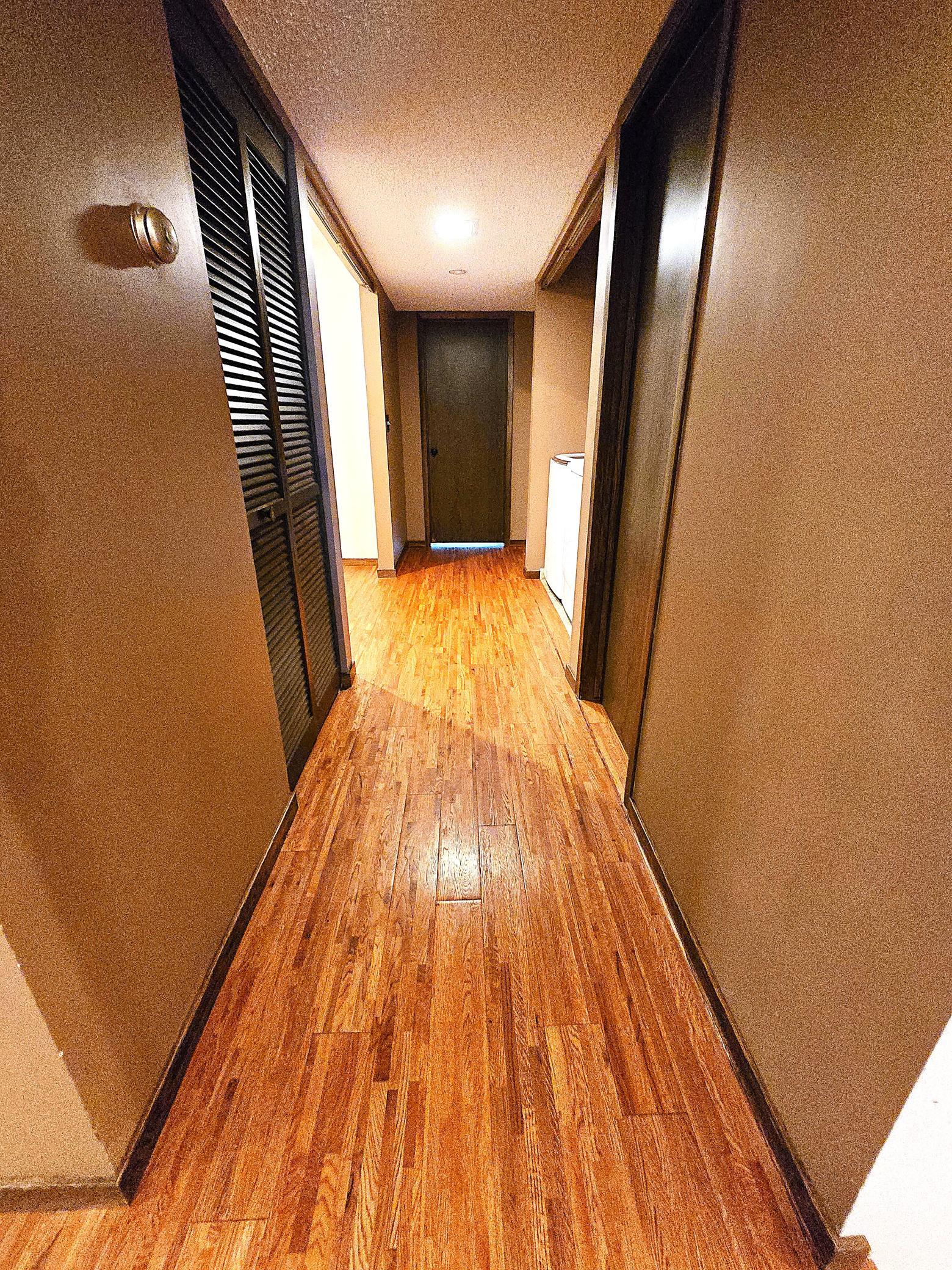 HALL - (18).jpg