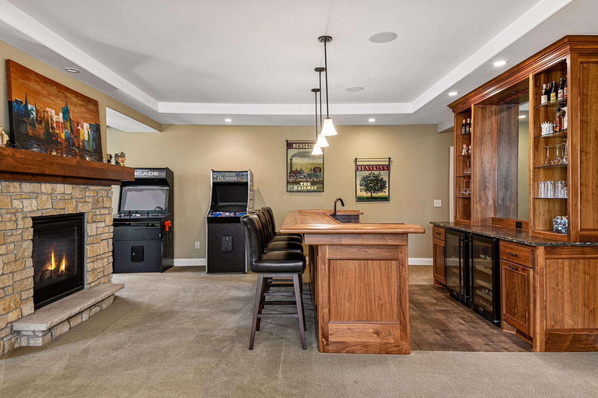 Lower-level bar and entreating areas.