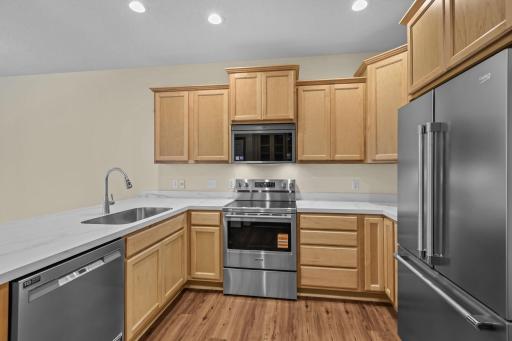 Re-done kitchen w/ new stainless steel appliances