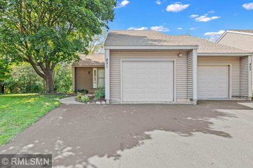 451 Hunter Hill Road, Hudson, WI 54016