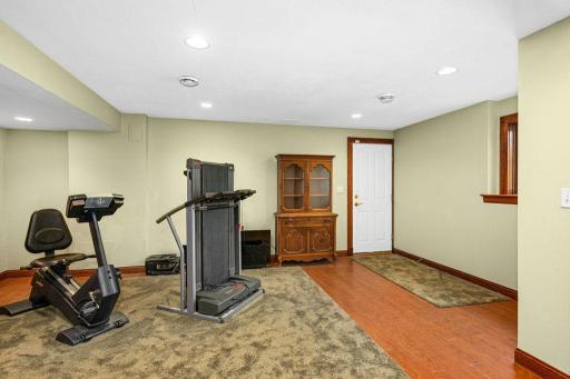 2827 Parkwood Lane, Duluth, MN 55811