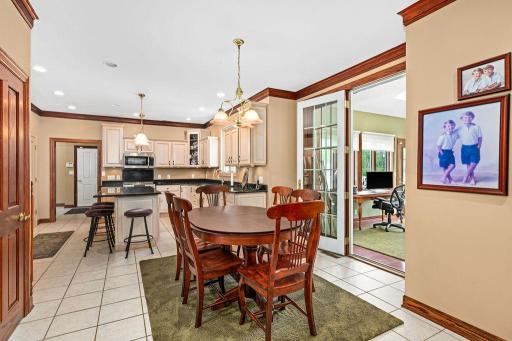 2827 Parkwood Lane, Duluth, MN 55811